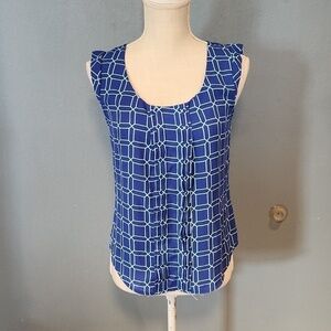 Candies pleated sleeveless geometric print blouse